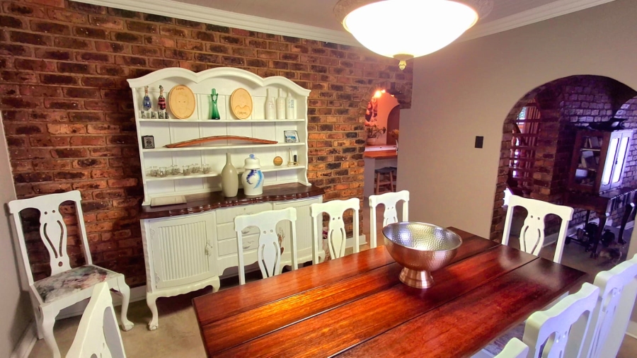 5 Bedroom Property for Sale in Vaalpark Free State